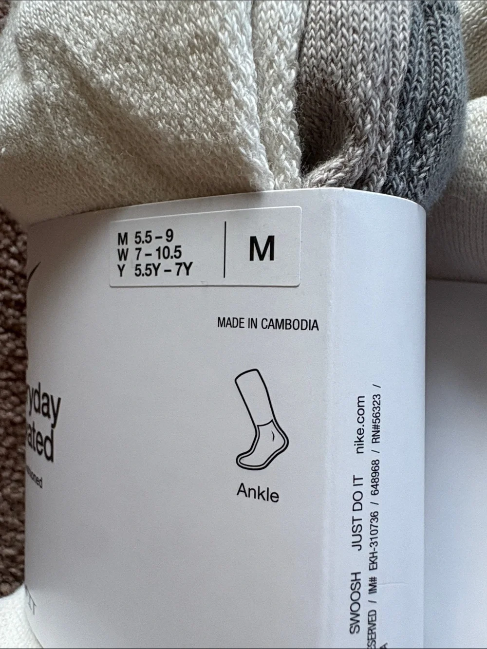 Nike Women’s set of 6 pairs Ankle Athletic socks NWT